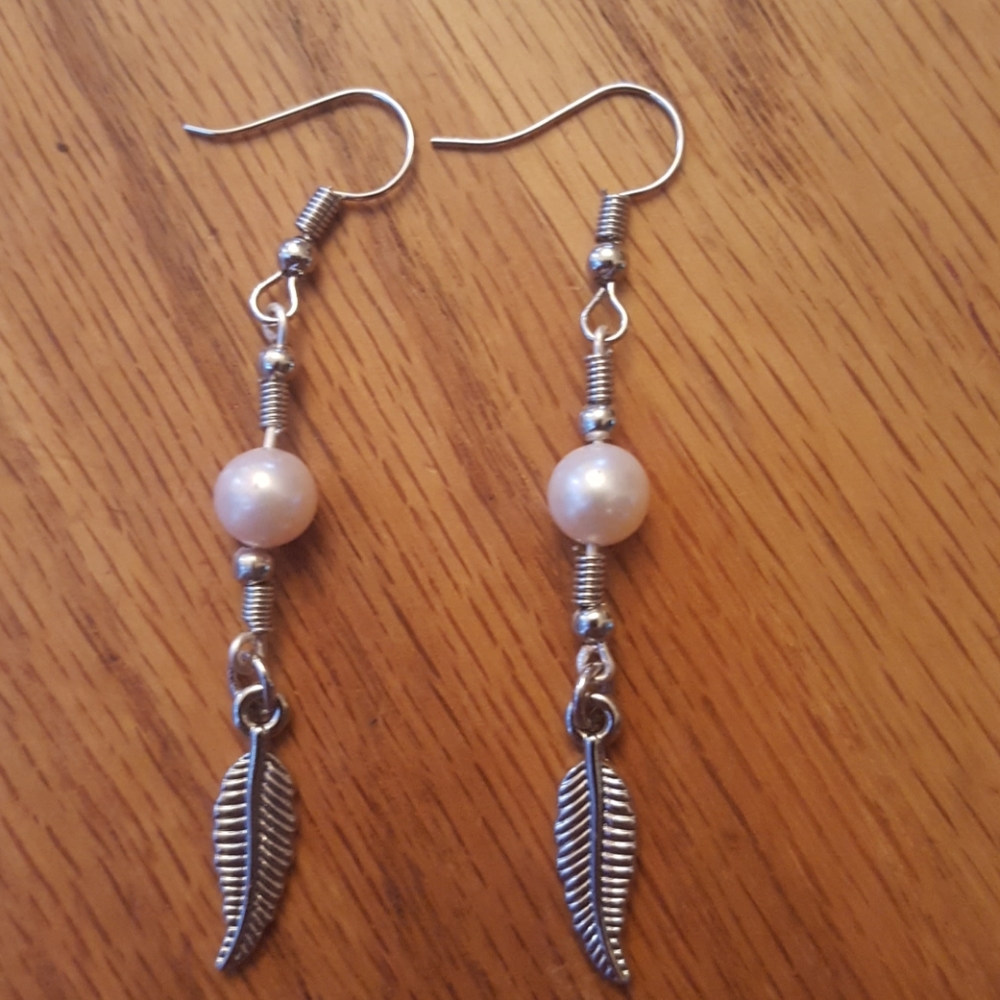handmade  fresh water pearl earrings